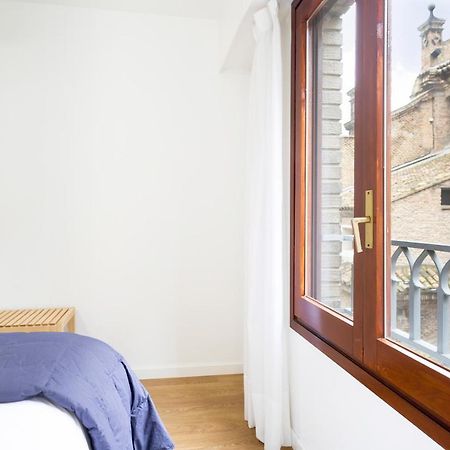 Apartamento Con Vistas En Centro Historico Zaragoza Kültér fotó