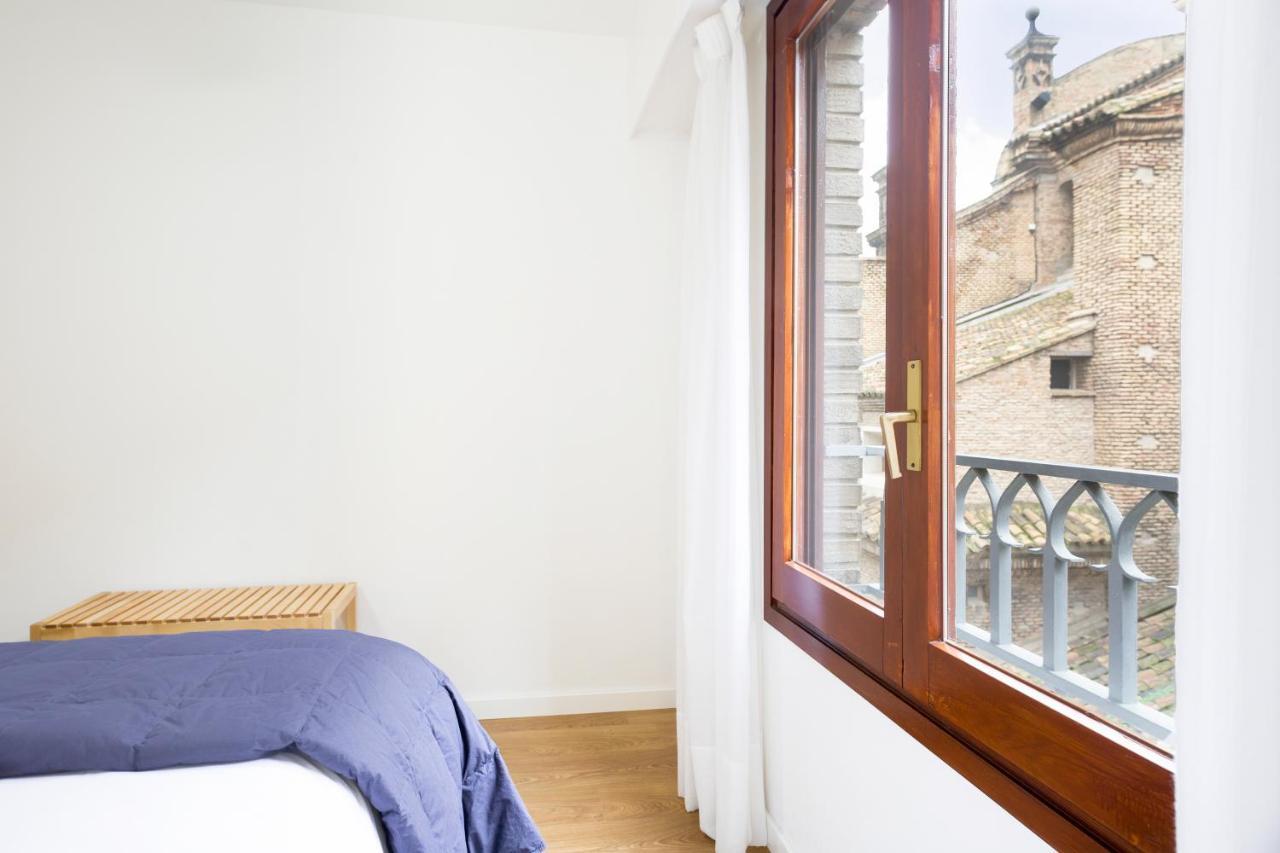 Apartamento Con Vistas En Centro Historico Zaragoza Kültér fotó