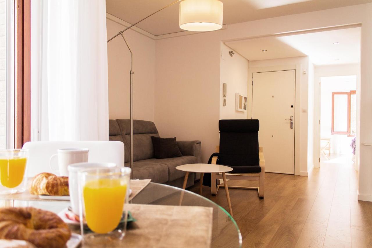 Apartamento Con Vistas En Centro Historico Zaragoza Kültér fotó